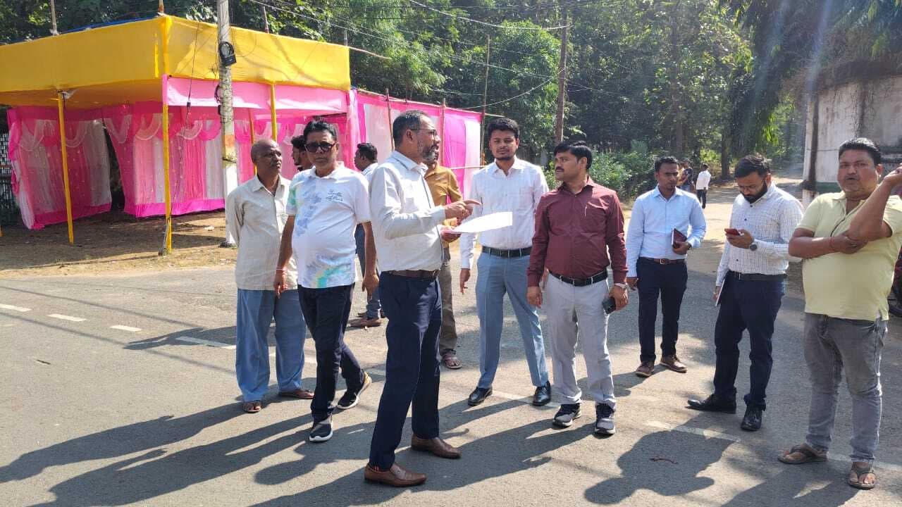 जिला परिवहन पदाधिकारी ने लिया छठ घाटों का जायजा