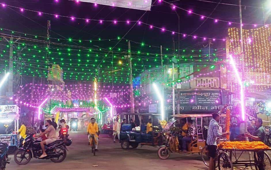 हषोल्लास से मनी दिवाली, जमकर की गयी आतिशबाजी