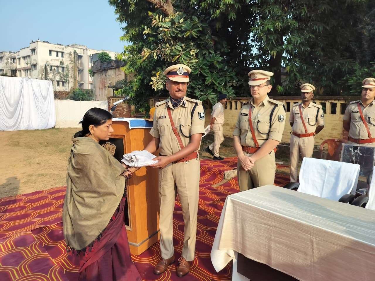 पुलिस संस्मरण दिवस पर शहीद जवानों को दी श्रद्धांजलि