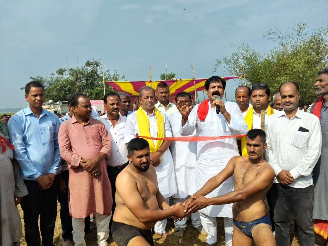 Motihari: 25 जोड़ी पहलवानों ने दिखाया दमखम