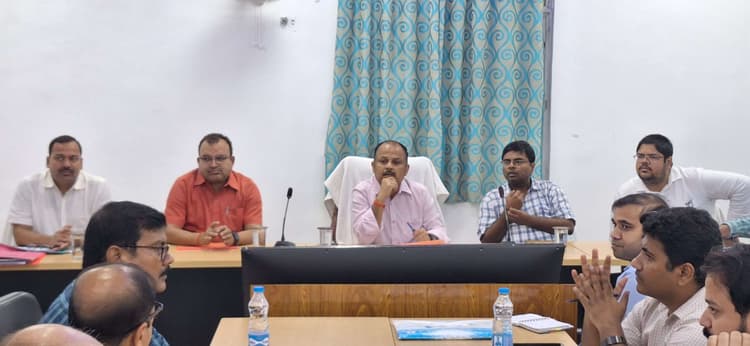 विधानसभा चुनाव को लेकर गठित कोषांगों के कार्यों की हुई समीक्षा