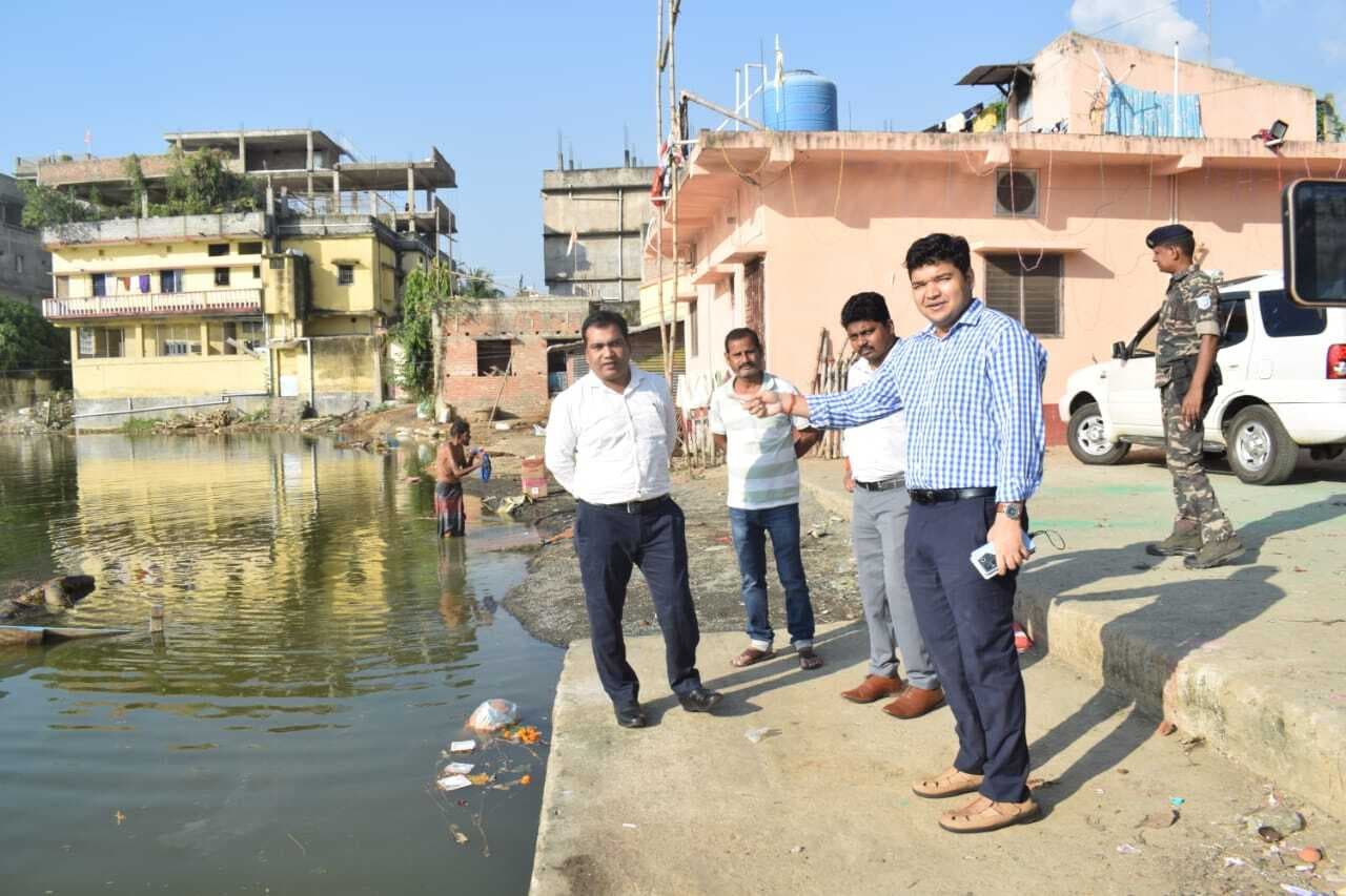 डीसी ने विभिन्न छठ घाटों का किया निरीक्षण