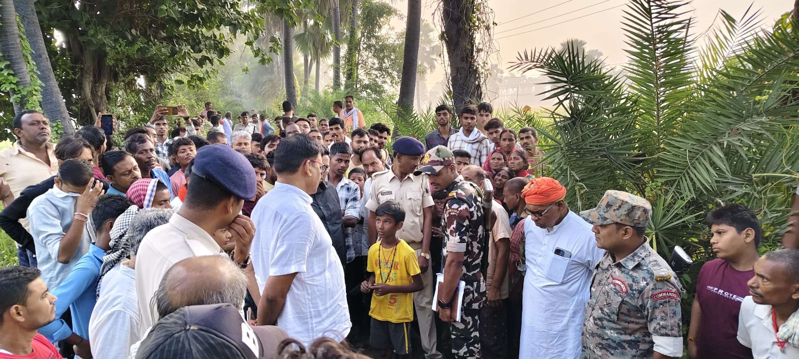 महिला की हत्या कर झाड़ी में फेंका शव, पति पर लगा आरोप