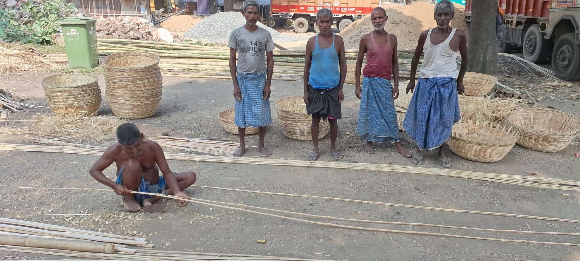 छठ महापर्व के करीब आते ही टोकरी, सूप की बाजार में बढ़ी डिमांड