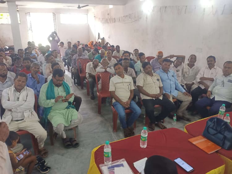 महागठबंधन उम्मीदवार को कार्यकर्ताओं ने जीताने का लिया संकल्प