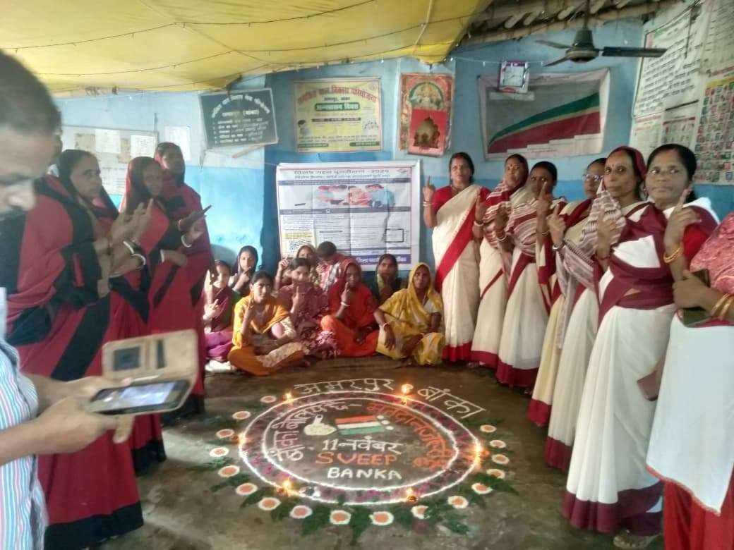 आंगनबाड़ी सेविकाओं ने चलाया मतदाता जागरूकता अभियान