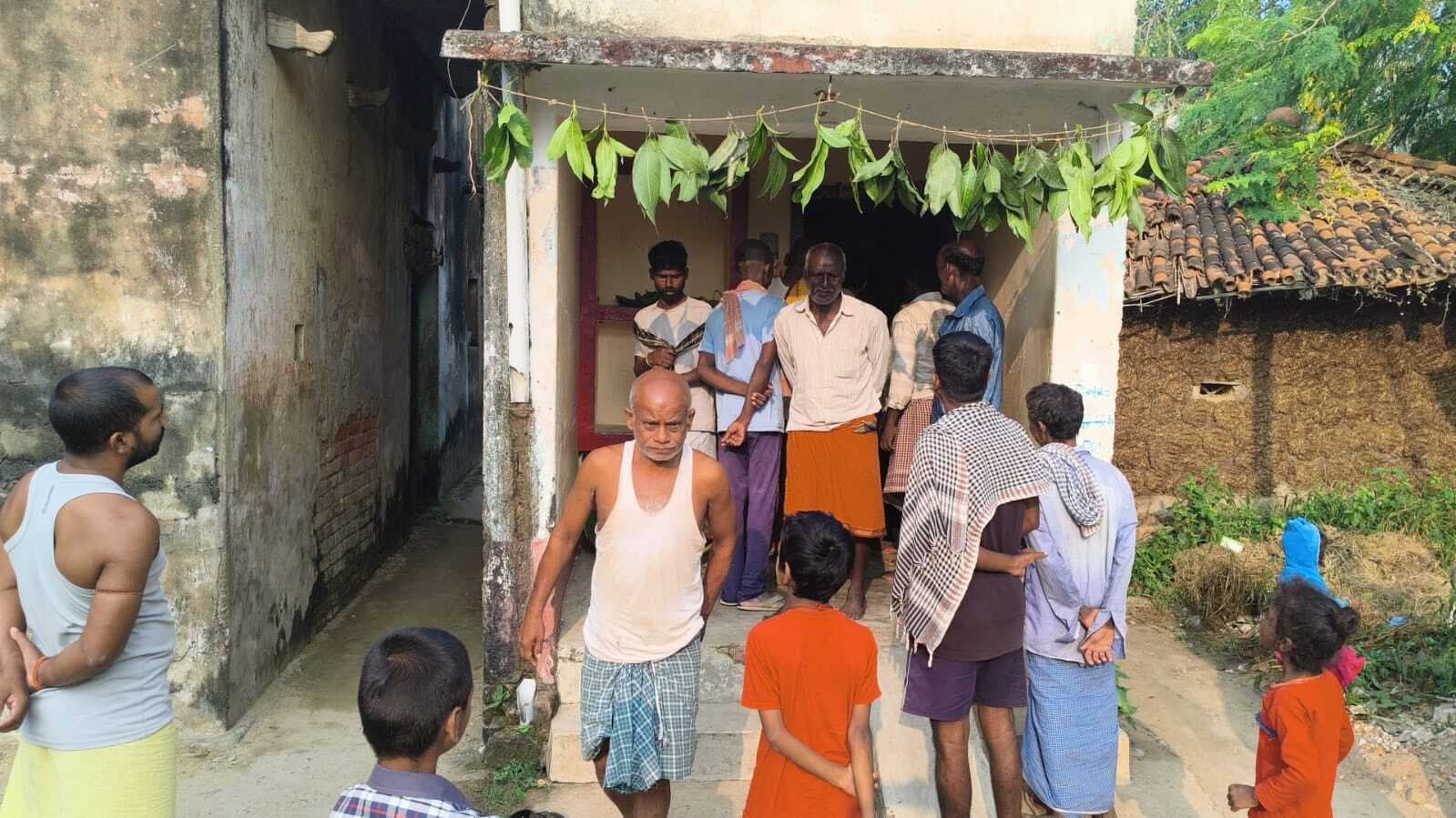 मेडिकल स्टोर का ताला तोड़कर 10 हजार नकद चोरी