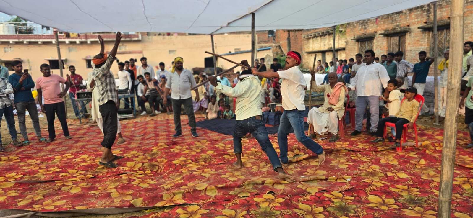 sasaram News : गोवर्धन पूजा पर आयोजित हुई दंगल प्रतियोगिता