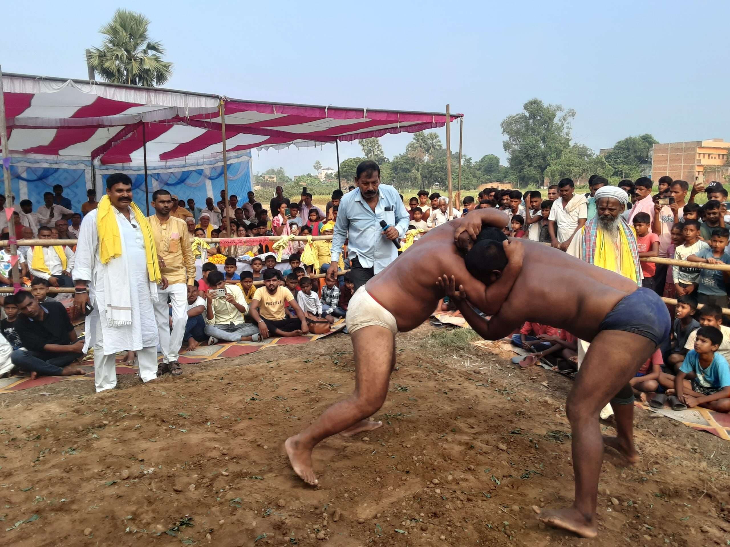 sasaram News : अंतरराज्यीय दंगल प्रतियोगिता में पहलवानों ने लगाये दांव-पेच