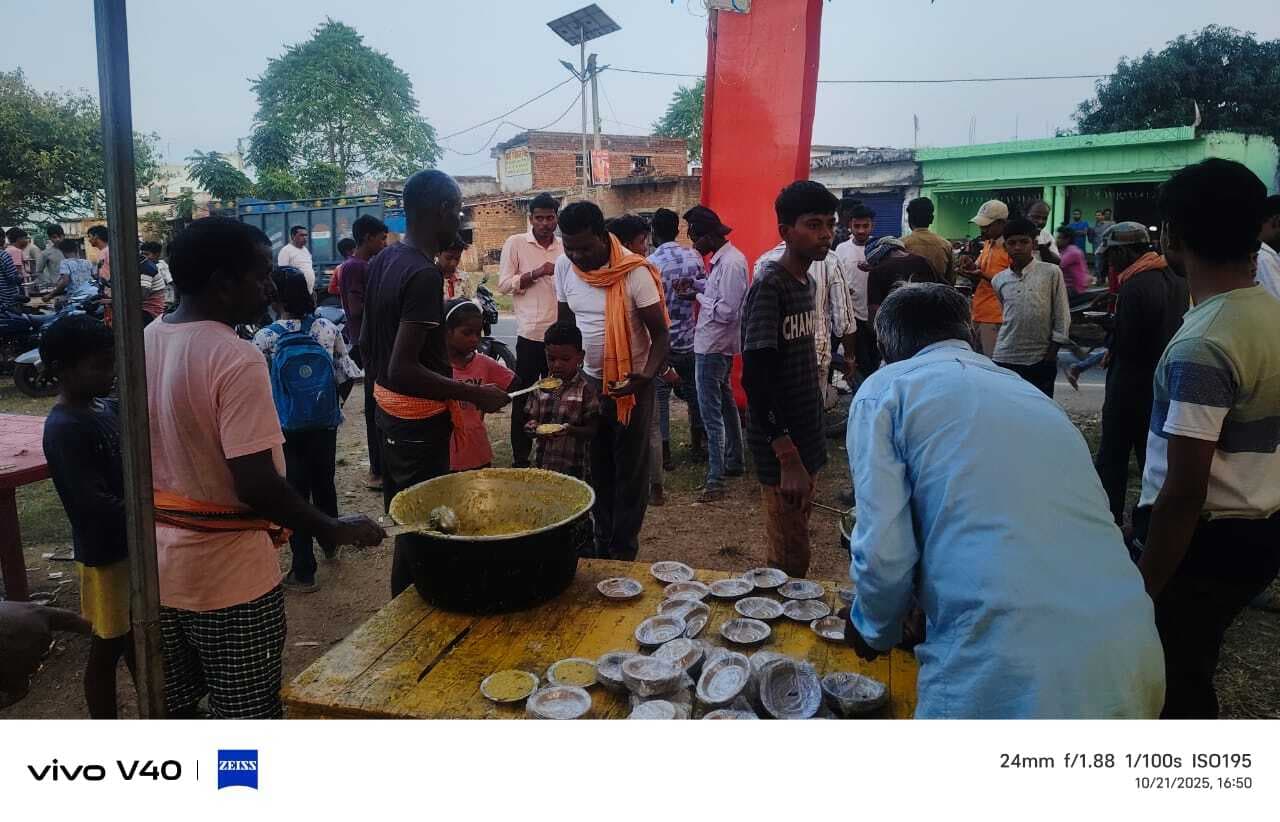 Giridih News: भंडारा में उमड़ी श्रद्धालुओं की भीड़