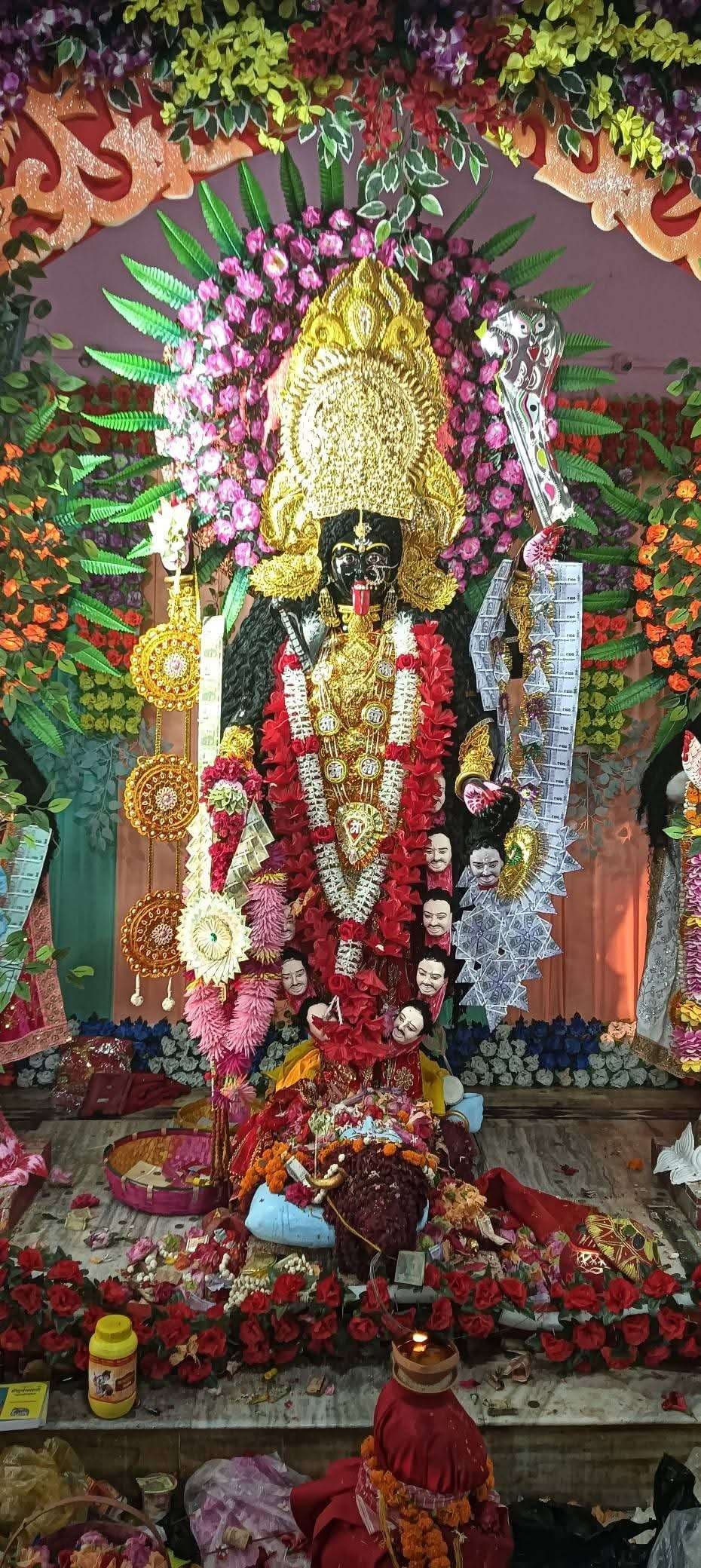 Madhubani News : वैदिक और तांत्रिक पद्धति से की जा रही मां काली की पूजा अर्चना