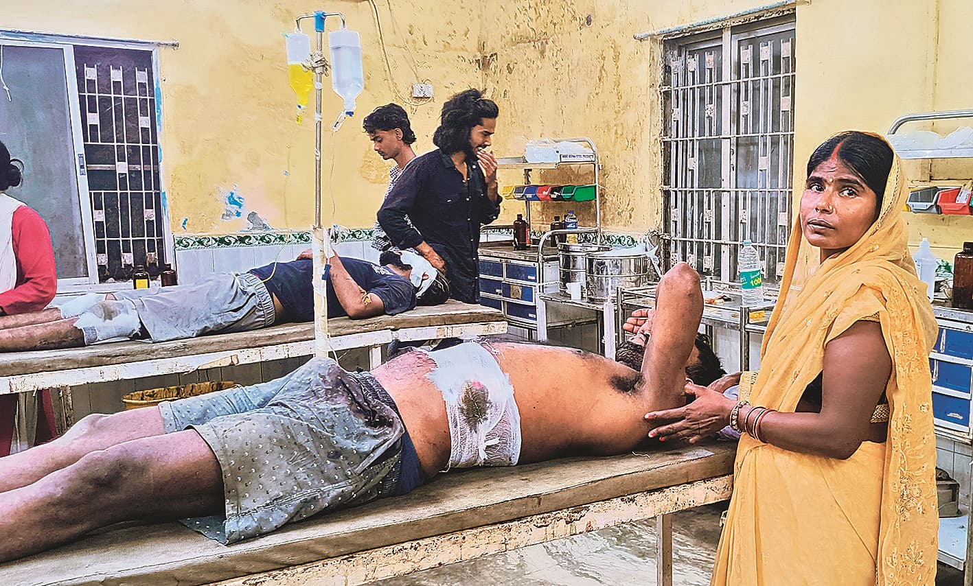 Gopalganj News : सिधवलिया में शराब के नशे में छोटे ने बड़े भाई को चाकू मारा, हालत गंभीर