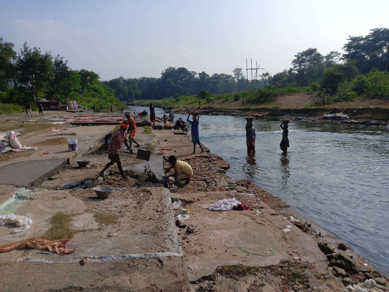 Chaibasa News : करणी मंदिर छठ घाट पर 15 चेंजिंग रूम व लाइट के लिए 12 टावर लगेंगे