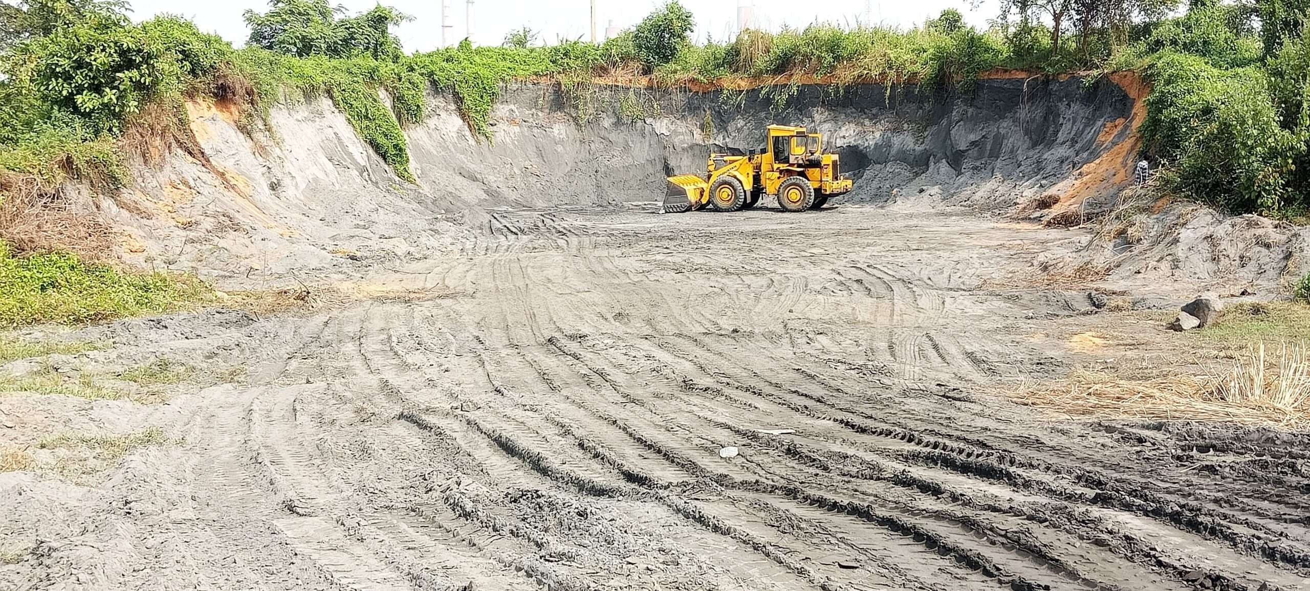 Bokaro News : बिना अनुमति हो रहा छाई का उठाव