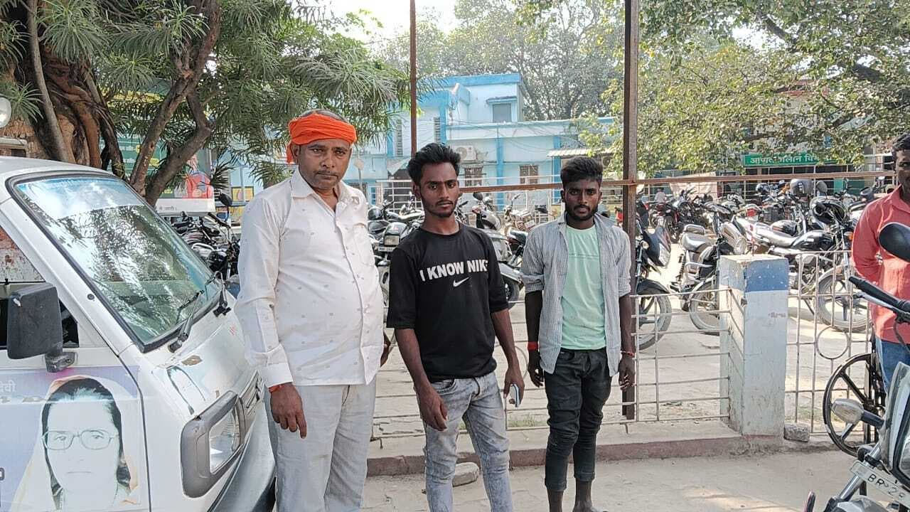 दूध देने जा रहे बाइकसवार युवक की अज्ञात वाहन की चपेट में आने से मौत