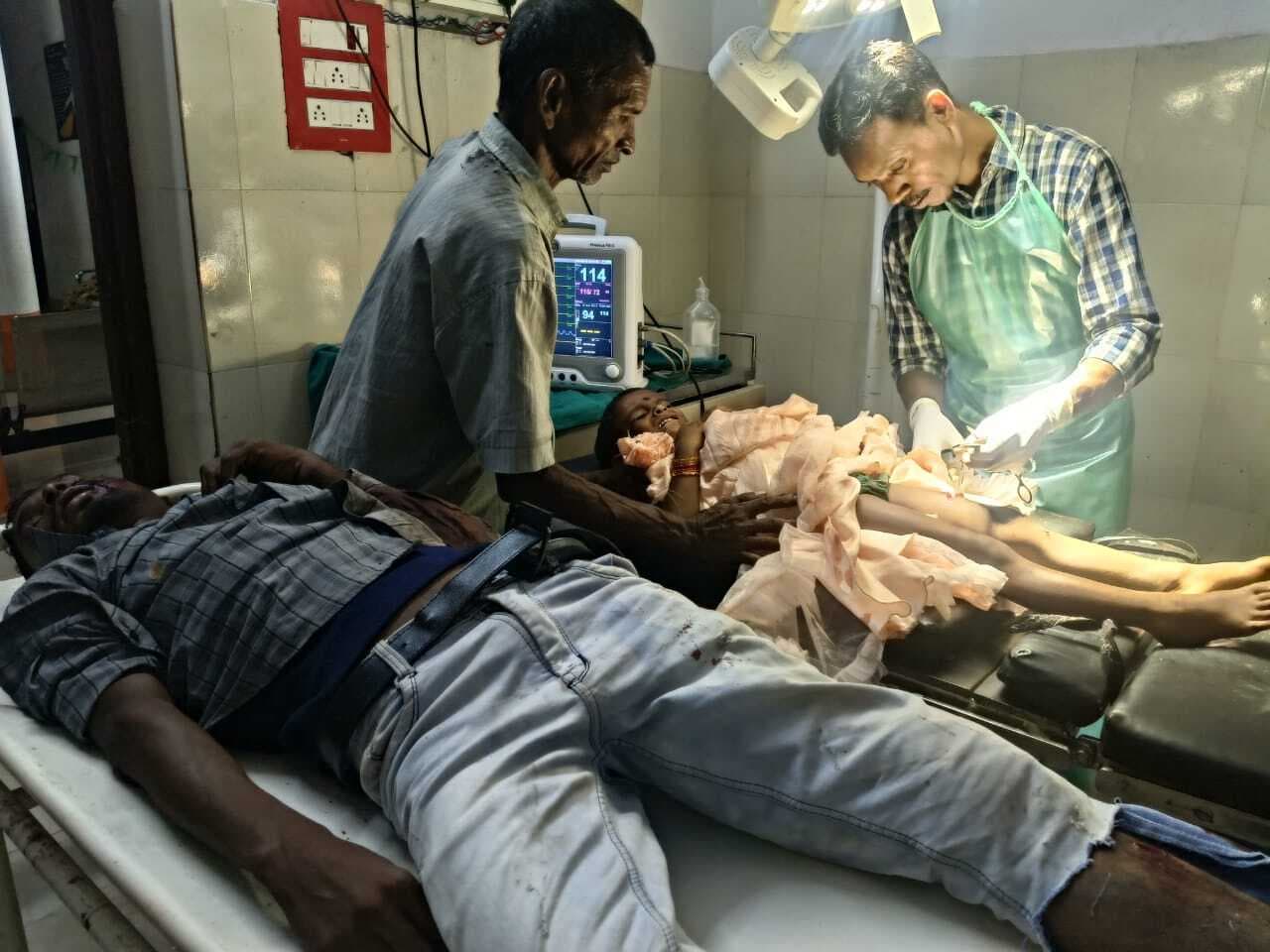 दो बाइकों की टक्कर, चार लोग घायल