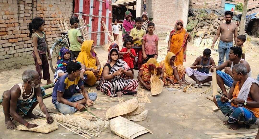 महापर्व छठ में बांस के सूप का विशेष महत्व, पीतल के सूप का भी बढ़ा चलन