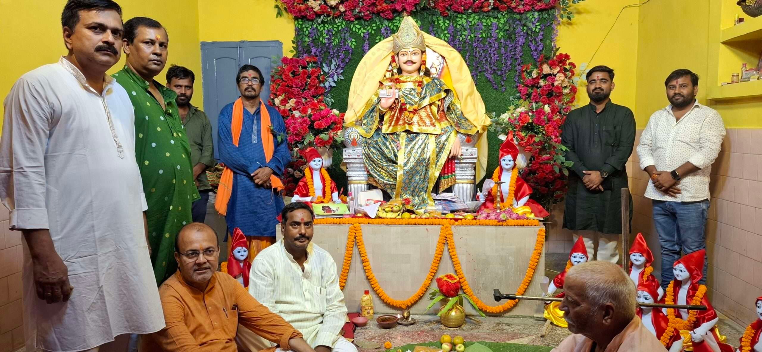 असीम आस्था के साथ चित्रांश समाज ने किया भगवान चित्रगुप्त का पूजन अनुष्ठान