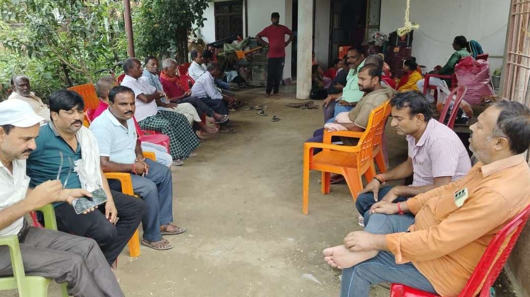 समाजसेवी को पितृशोक