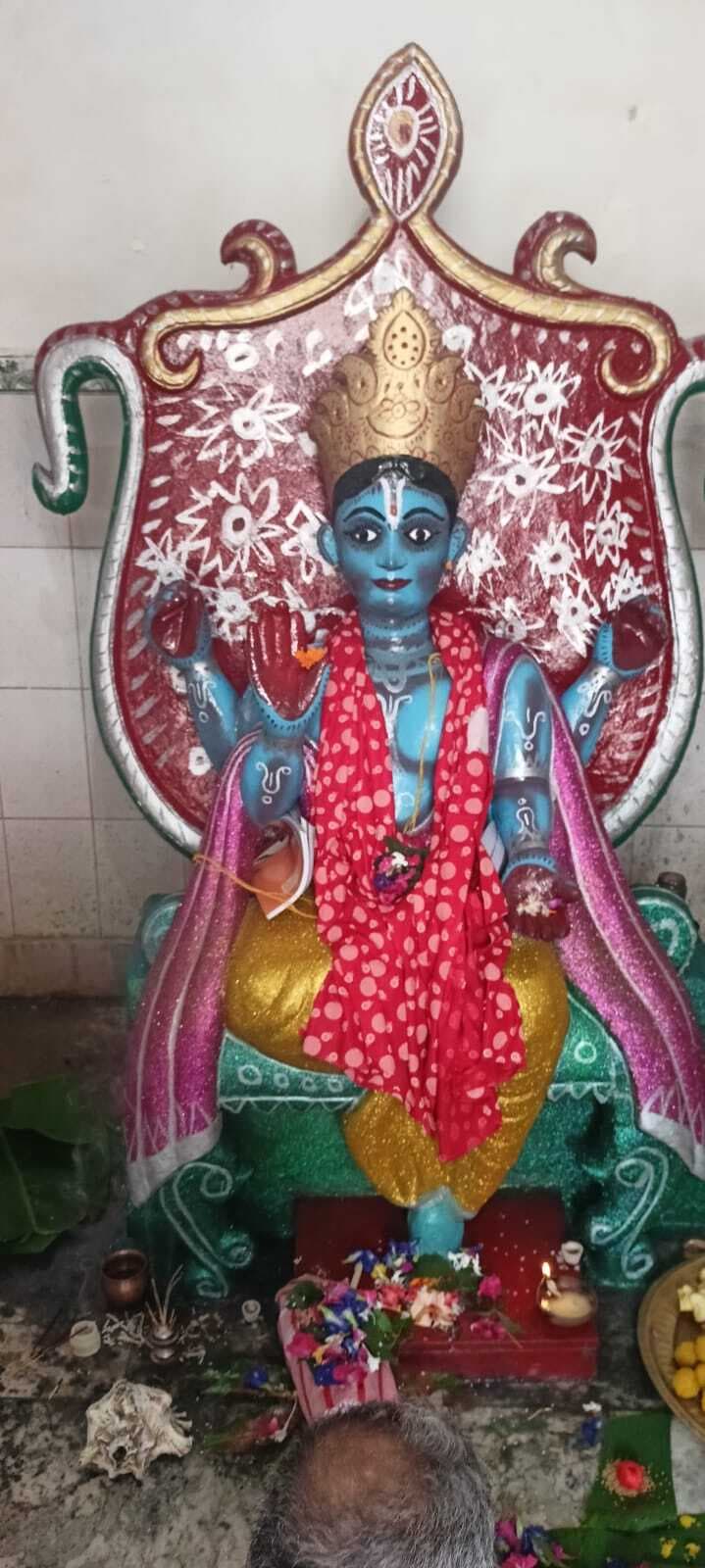 विधि विधान से की गई भगवान चित्रगुप्त की पूजा अर्चना