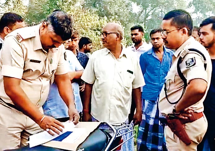 Jehanabad News : बंद घर से दो लाख नकद समेत 12 लाख के आभूषण की चोरी