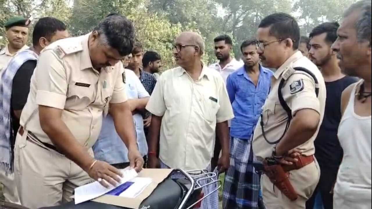 hajipur news. रुपये  छीनने का विरोध करने पर वृद्ध पर चाकू से हमला, मौत