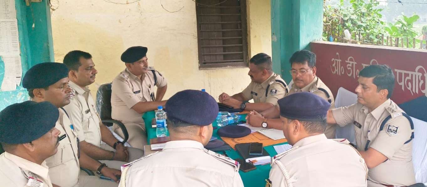 कटिहार- पूर्णिया, नवगछिया पुलिस अधिकारियों ने संयुक्त बैठक कर लिया निर्णय