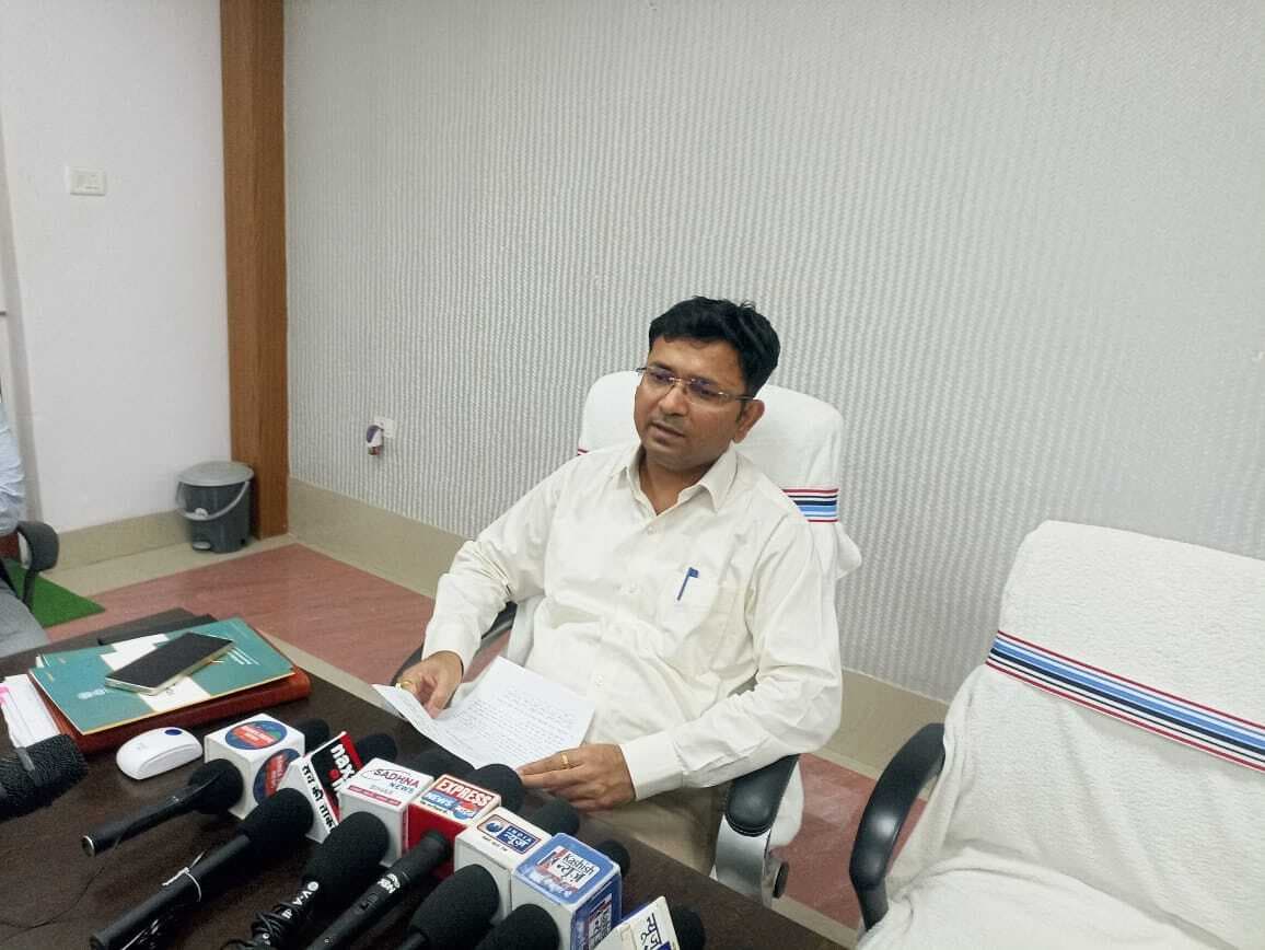 तीन अभ्यर्थियों ने लिया नामांकन वापस, मैदान में अब 58 प्रत्याशी