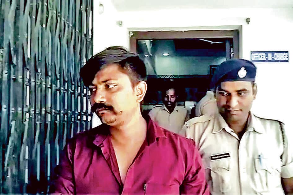 नदिया में हथियार के साथ गुजरात का युवक गिरफ्तार