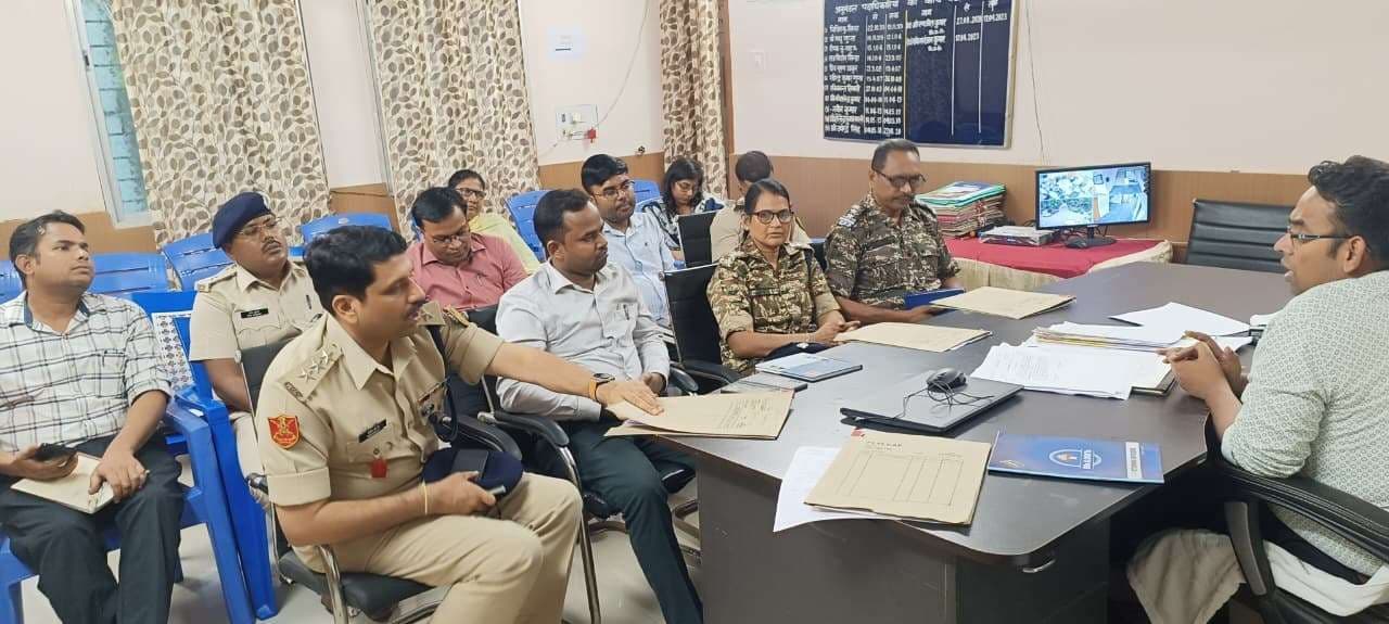 सभी बूथों पर होगी वेबकास्टिंग, प्रेक्षक की मौजूदगी में इवीएम का होगा रेंडमाइजेशन