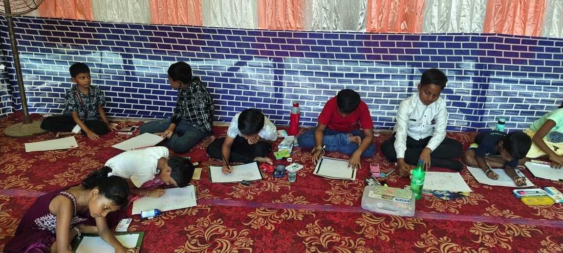बच्चों ने चित्रांकन में अपनी रचनात्मकता से सभी को किया प्रभावित
