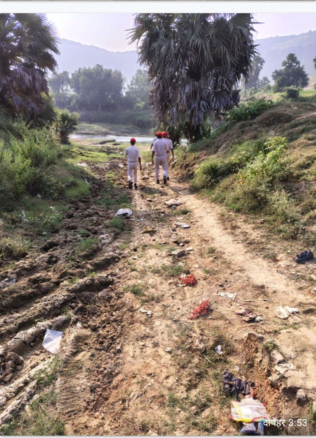 निरीक्षण में कई छठ घाटों पर गंदगी, तो कई के रास्ते मिले बदहाल