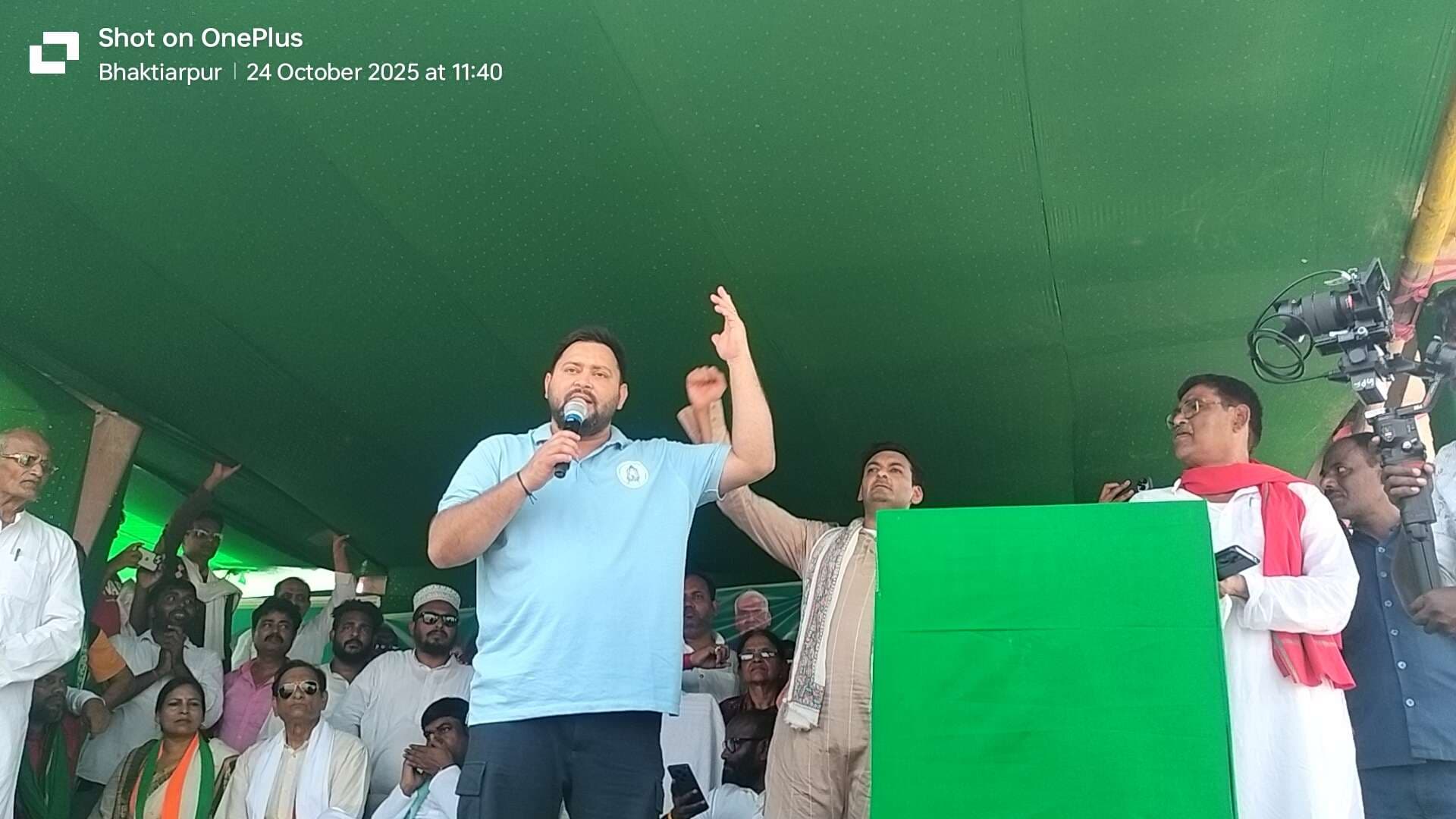 तेजस्वी की पहली चुनावी हुंकार, हर परिवार को सरकारी नौकरी, गैस सिलेंडर 500 रुपये में