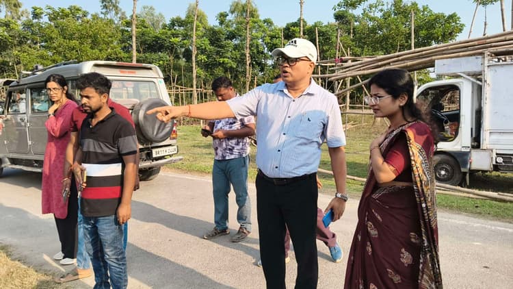 एसडीओ ने घाटों पर स्वच्छता व सुरक्षा पर दिया निर्देश