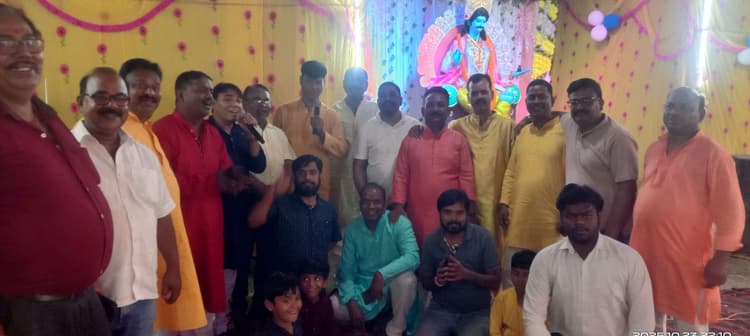 चित्रगुप्त भगवन की प्रतिमा का किया गया विसर्जन