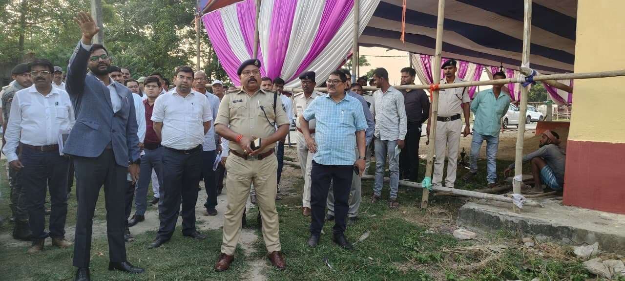 डीएम व एसपी ने से डिस्पैच सेंटर, मतगणना कक्ष व स्ट्रांग रूम का किया निरीक्षण