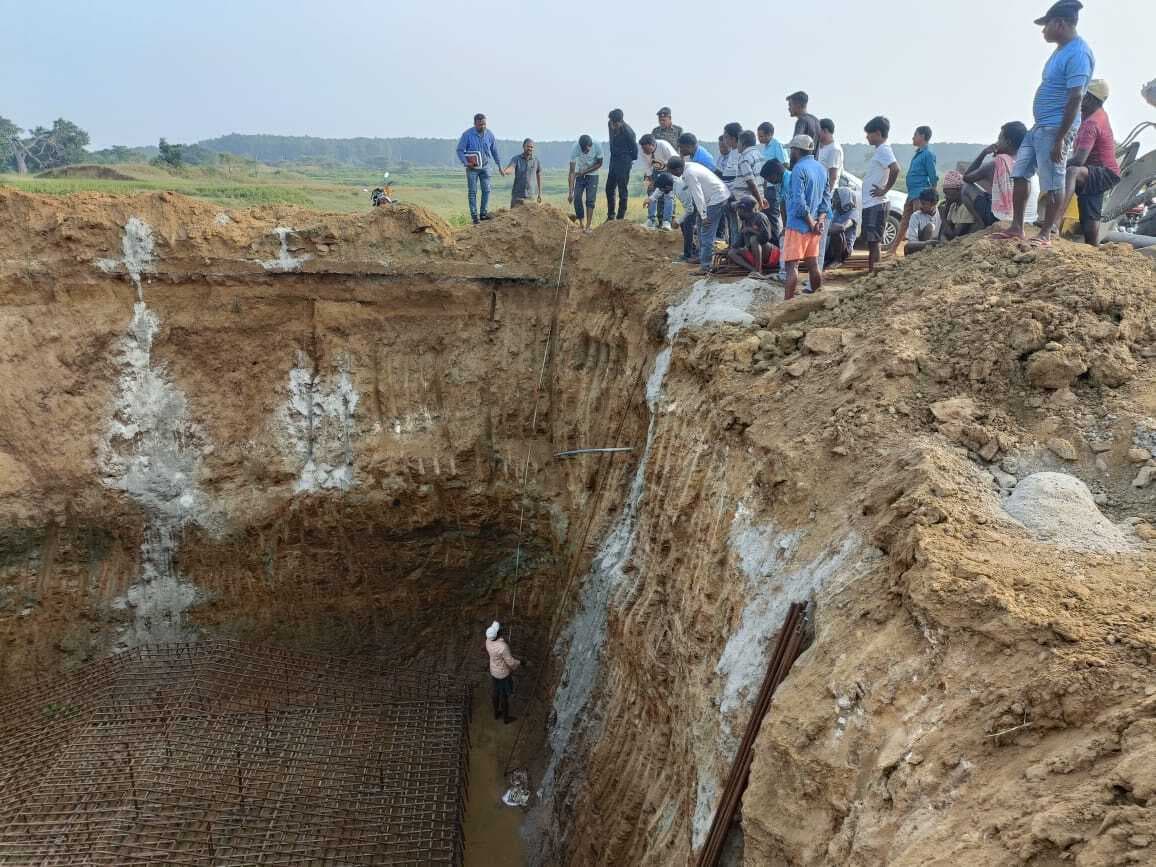 जांच टीम ने शिकरपोसनी जोरिया पर पुल निर्माण अगले आदेश तक रोका