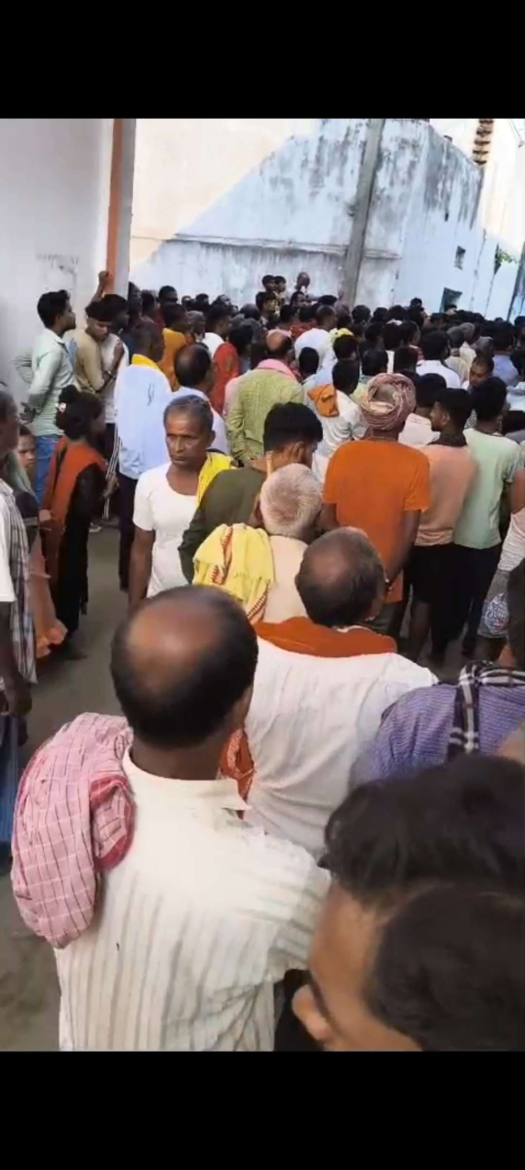 2021 में गंसाडीह पांचयत के मुखिया बने थे मंटू सिंह