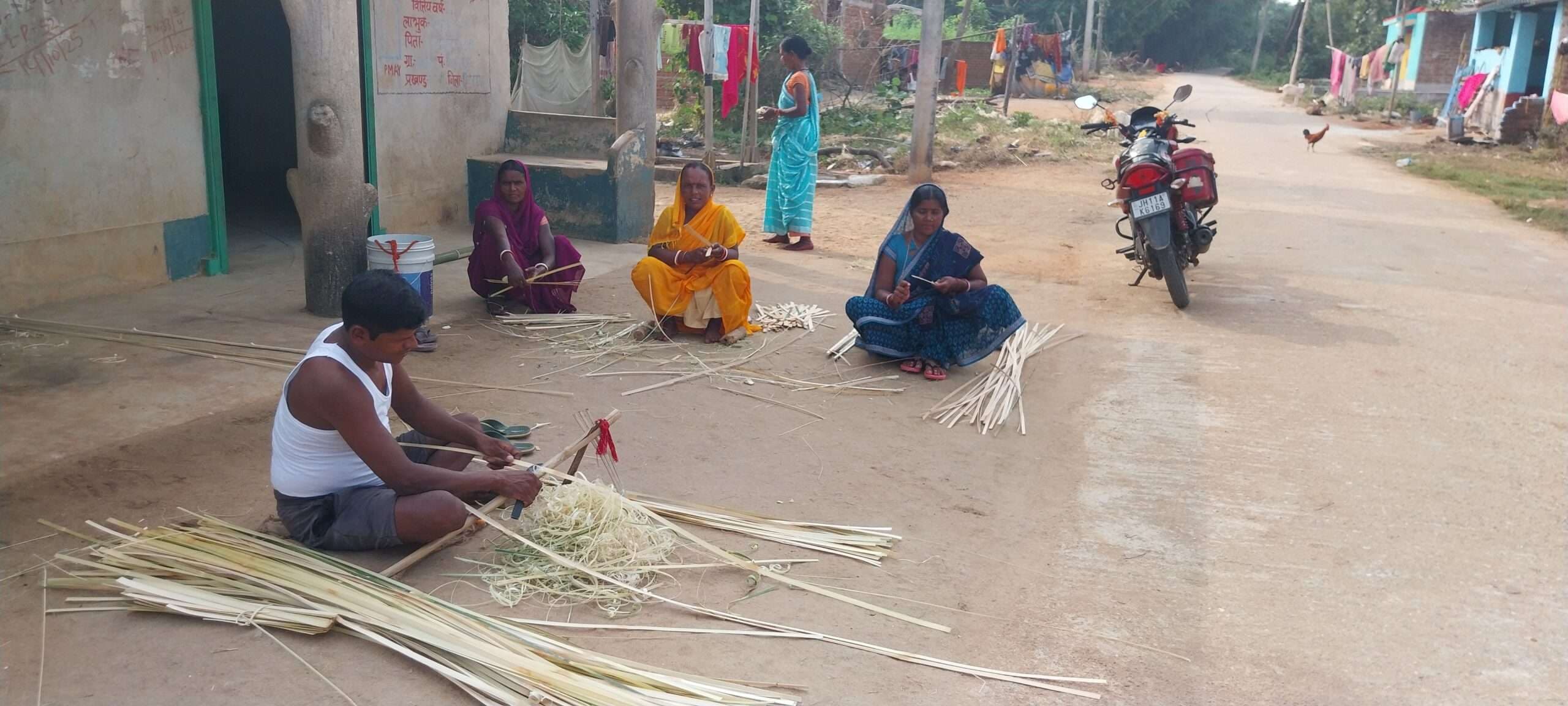 Giridih News: बांस से बने सूप को लेकर प्रसिद्ध है पथलडीहा गांव