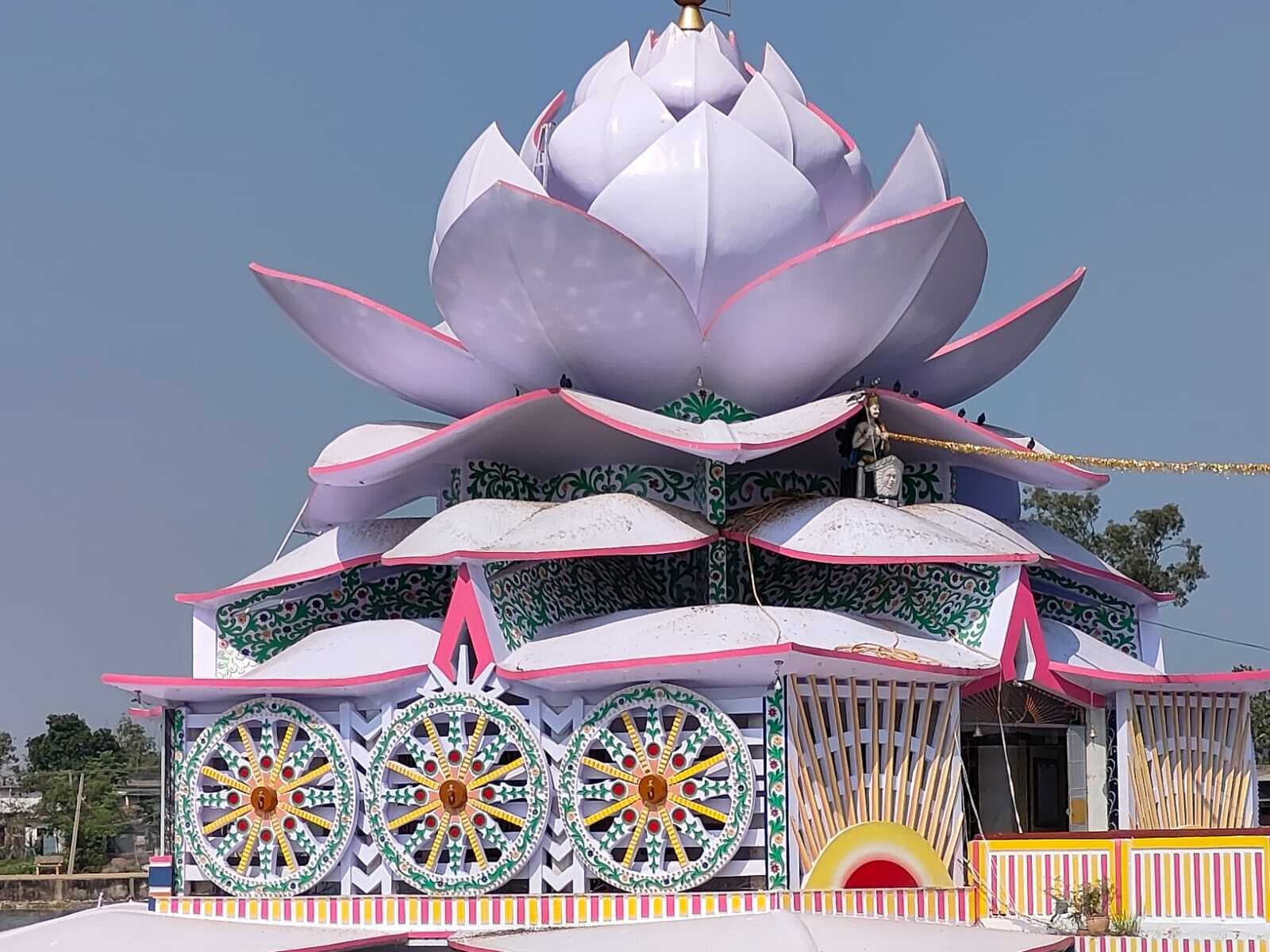 Giridih News : आस्था का प्रतीक है जलीय सूर्यमंदिर मिर्जागंज