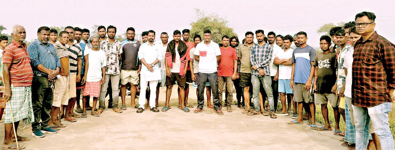 Chaibasa News : वाहनों से हो रही मौत पर सरकार चुप, मंत्री आवास का घेराव करेंगे