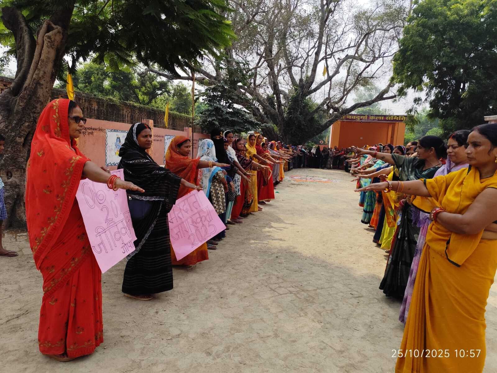 जीविका हथुआ के तत्वावधान में स्वीप कार्यक्रम में लिया मतदान का संकल्प