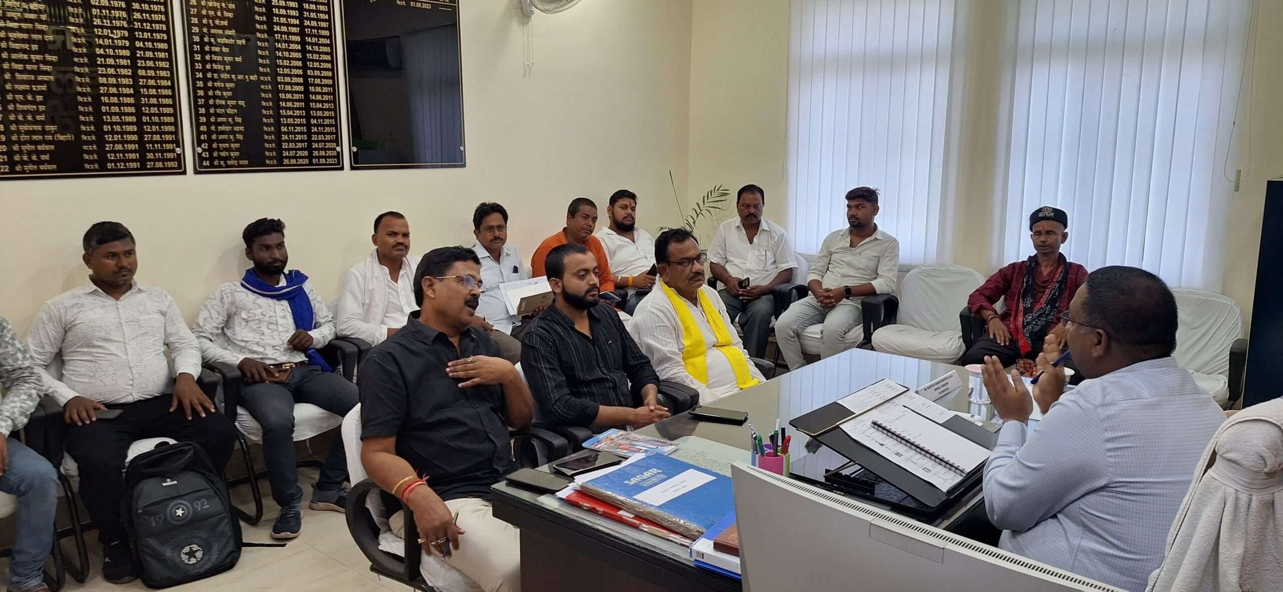 13 विधायक प्रत्याशियों को दिया गया चुनाव चिन्ह्