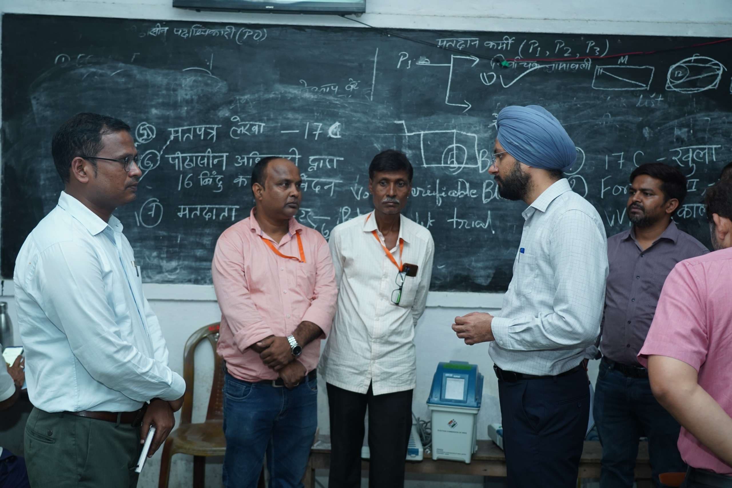 विधानसभा आम निर्वाचन 2025 के लिये मतदान पदाधिकारियों का प्रशिक्षण जारी