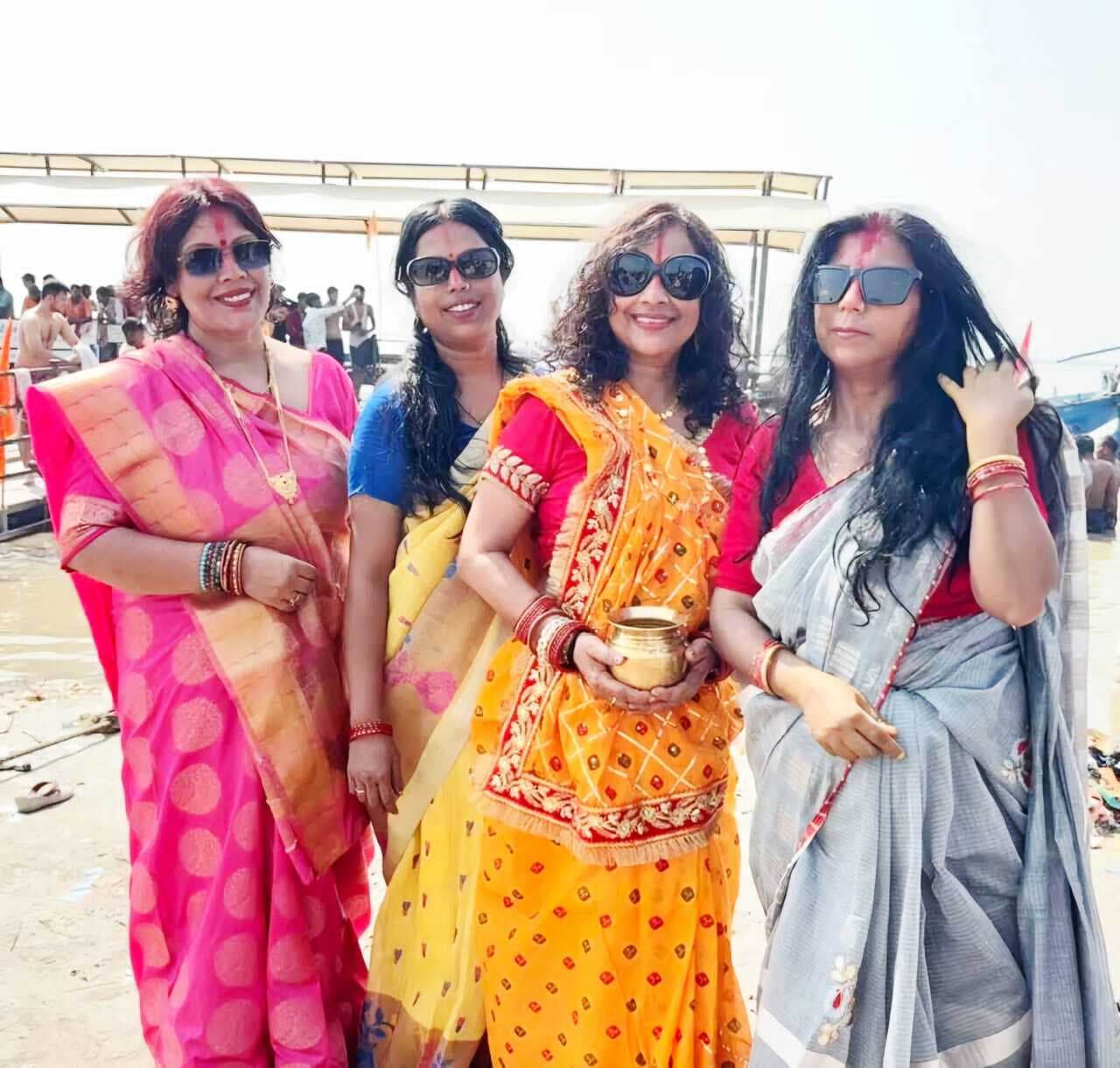 मनिहारी गंगा घाट पर छठ पर्व नहाय खाय के दिन श्रद्धाल की उमड़ी भीड़