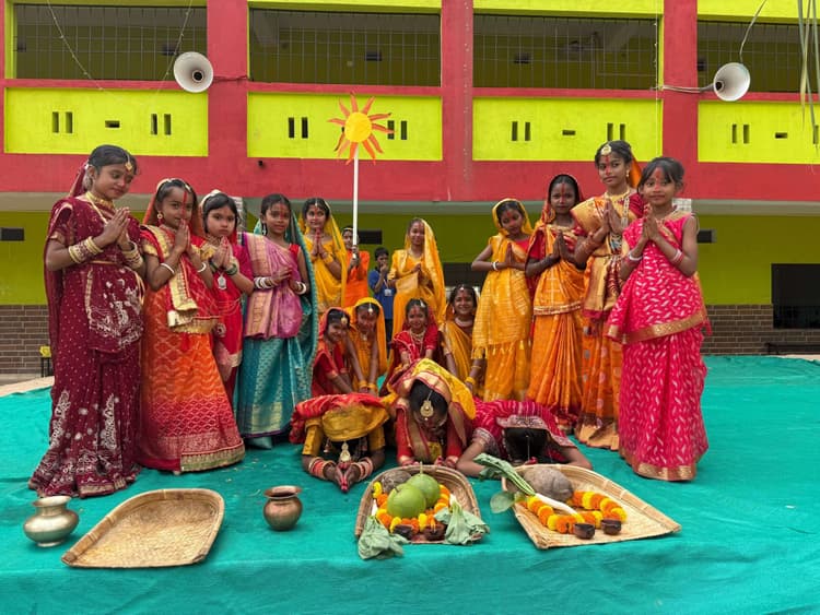 डीएवी विवेकानंद स्कूल में छठ पर्व पर झांकी