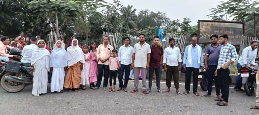 श्रद्धालुओं का जत्था अजमेर शरीफ के लिए रवाना