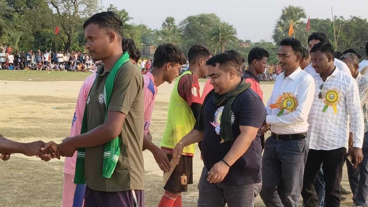 फुटबॉल में एफसी बरहेट ने एक गोल से एफसी अयोध्या की टीम को हराया