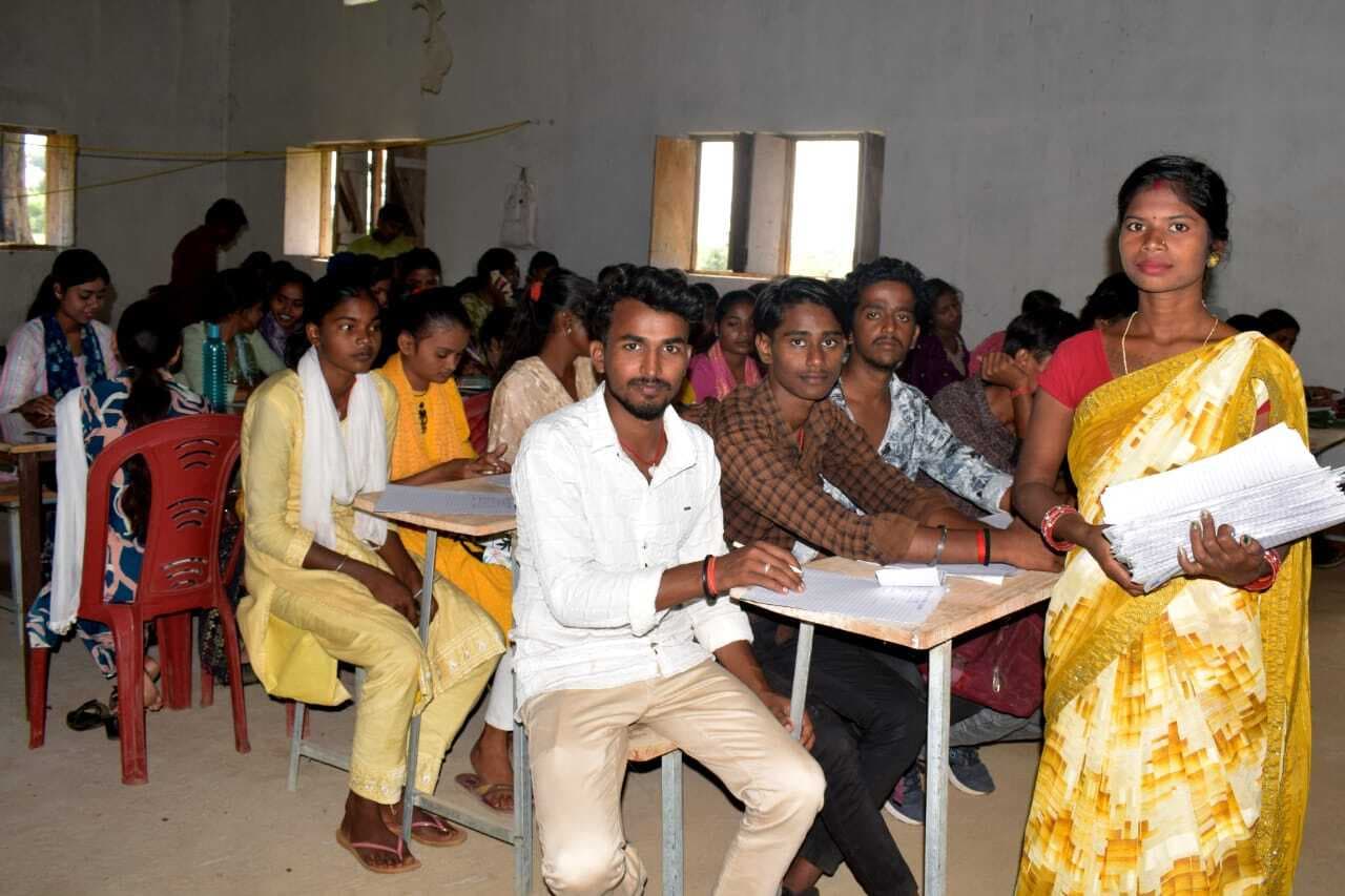 यूपीवाइ डिग्री कॉलेज में हुआ सेमेस्टर-वन की जांच परीक्षा