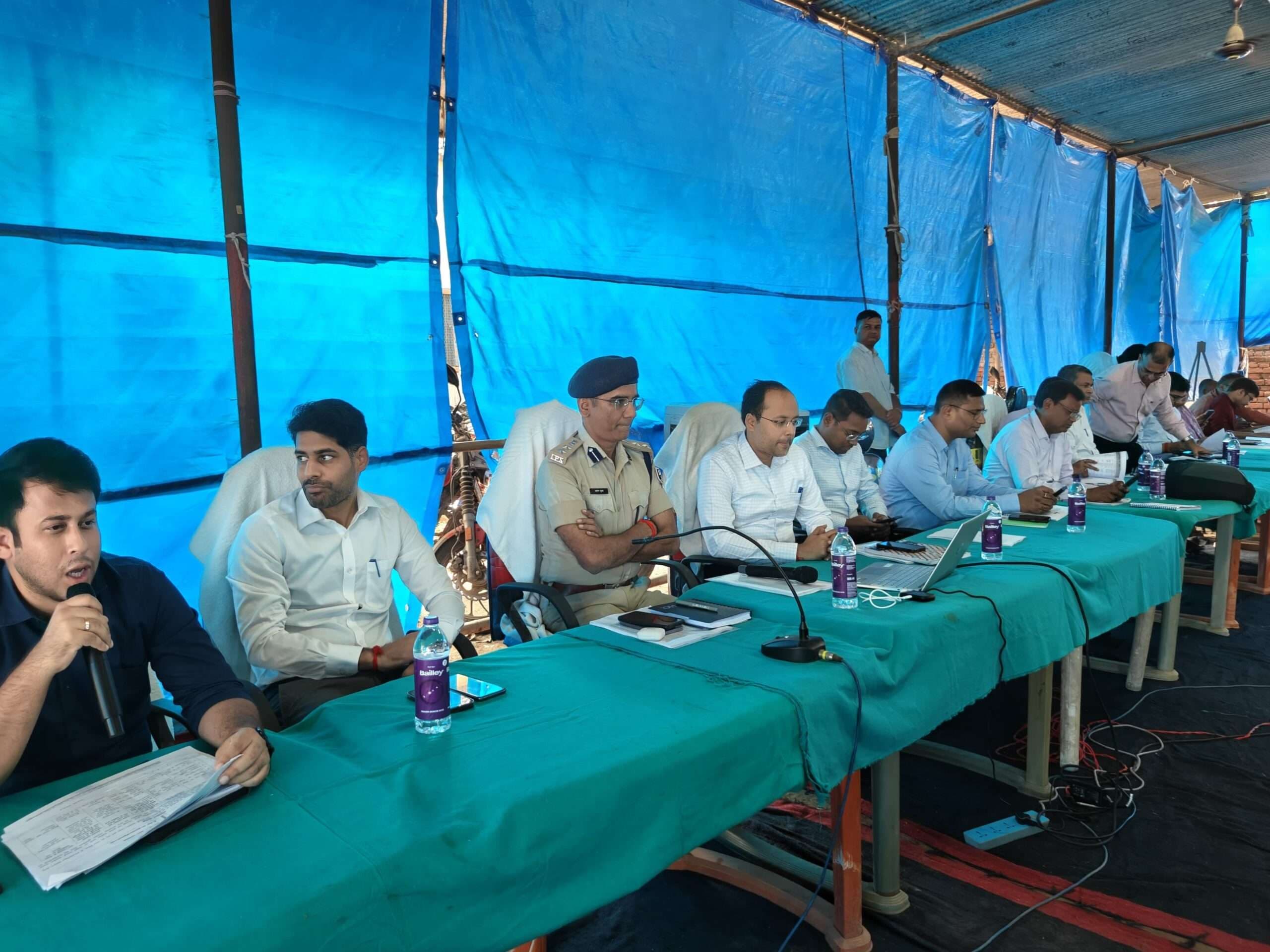 छठ को लेकर गंभीर है प्रशासन, डीएम ने की तैयारियों की समीक्षा